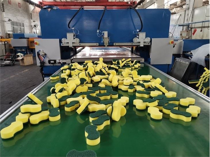 Automatic Sponge Cutting Machine